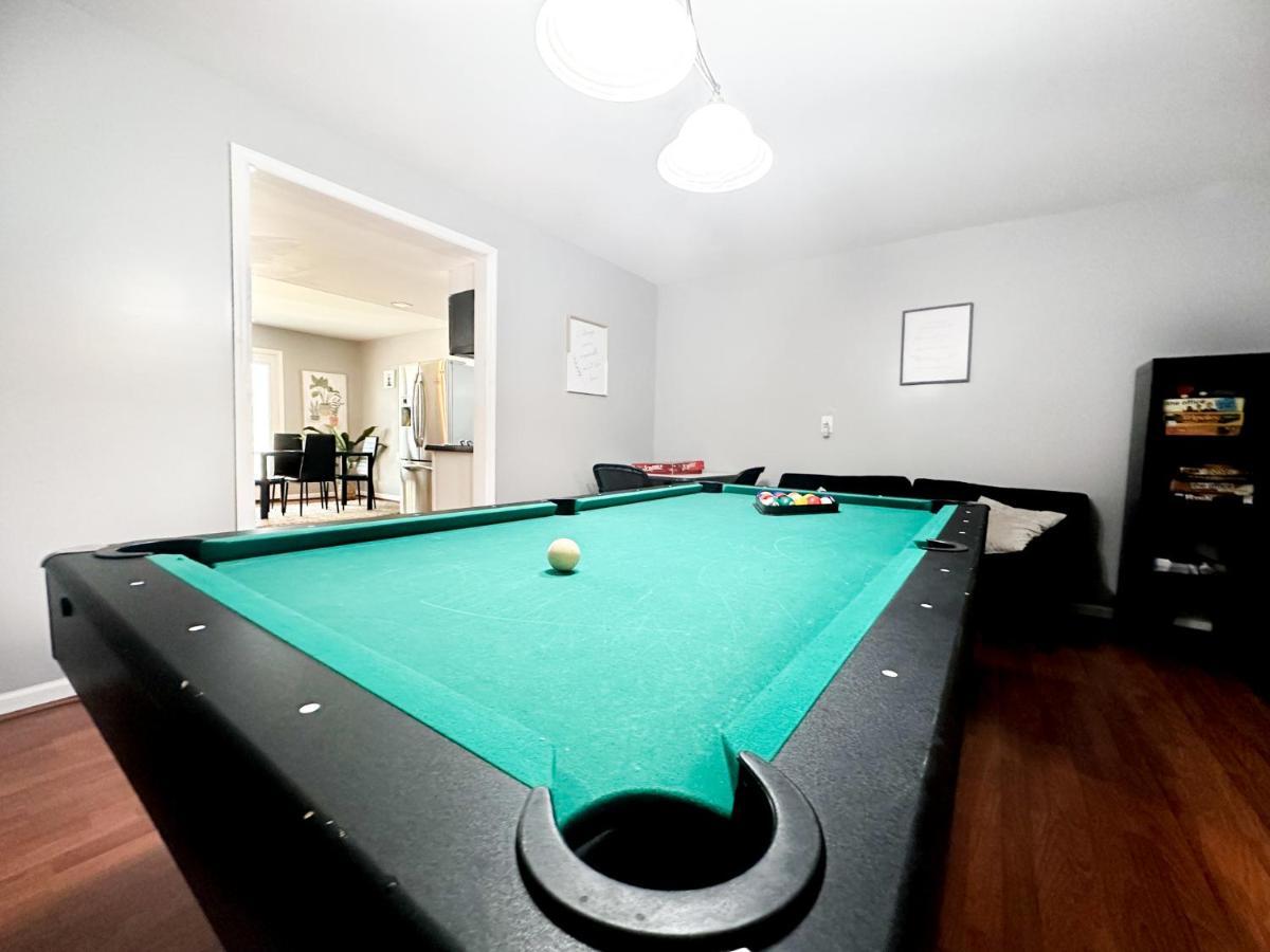 Cute 2-Brm Walkout Apt With Pool Table And Theater Apartment Лексингтън Екстериор снимка